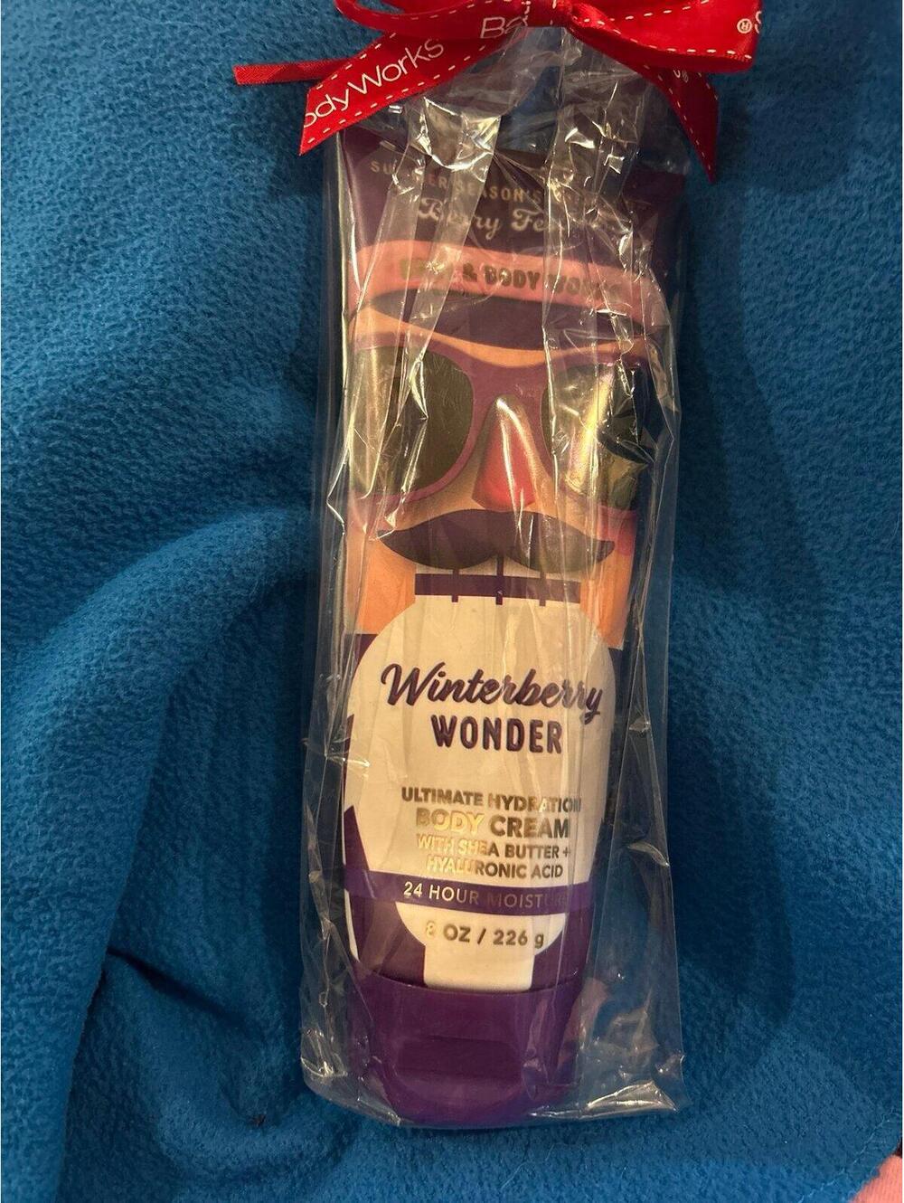 C82 winterberry wonder bath and body works 8 oz